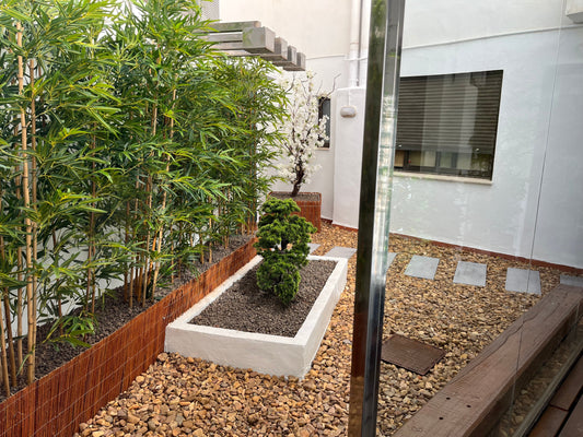 Reforma de Terraza Interior en Notaría Sorribes, Torrent: Creando un Espacio Zen